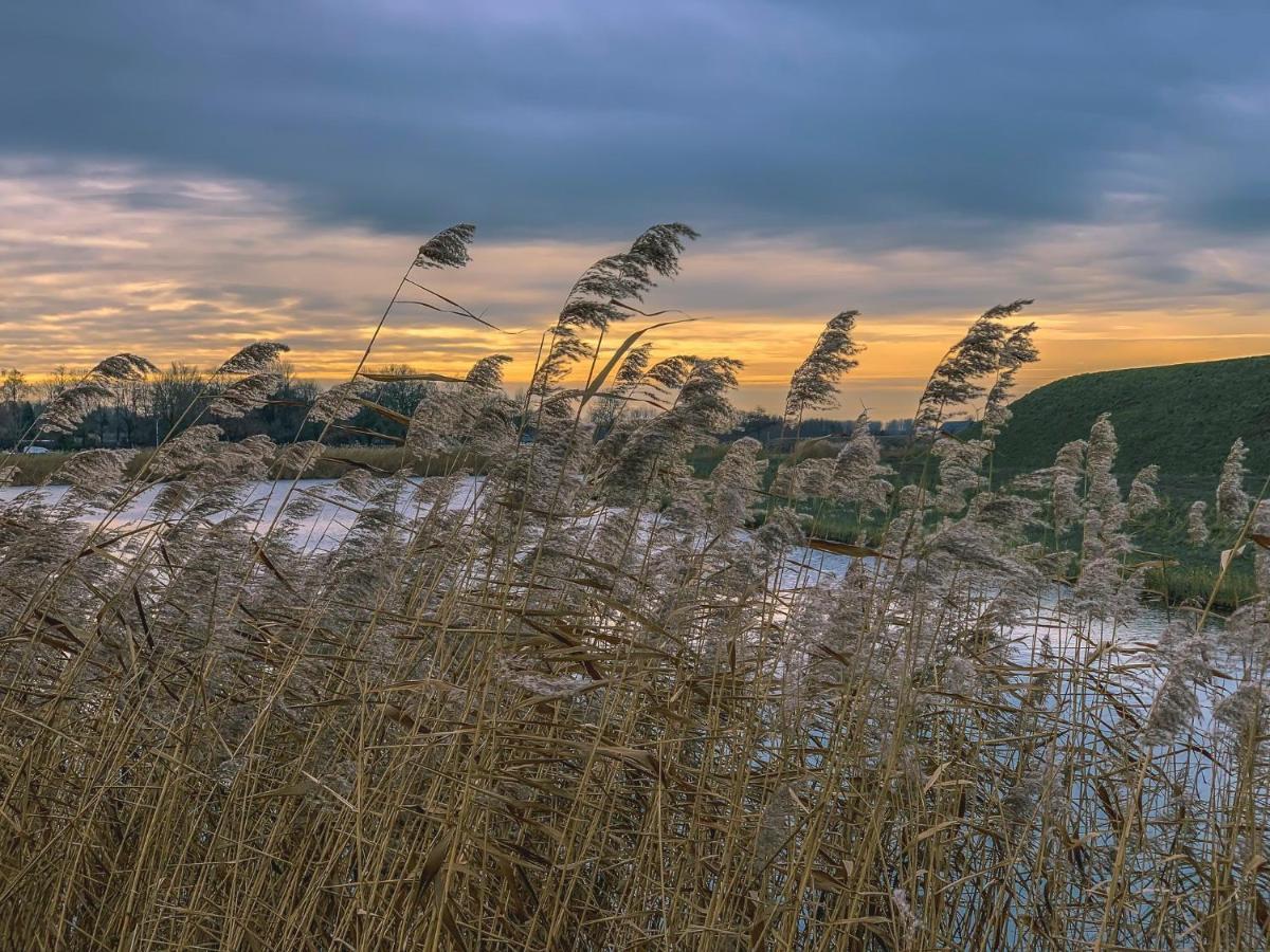 Bnb Onder De Blauwe Hemel Panzió Vlijmen Kültér fotó